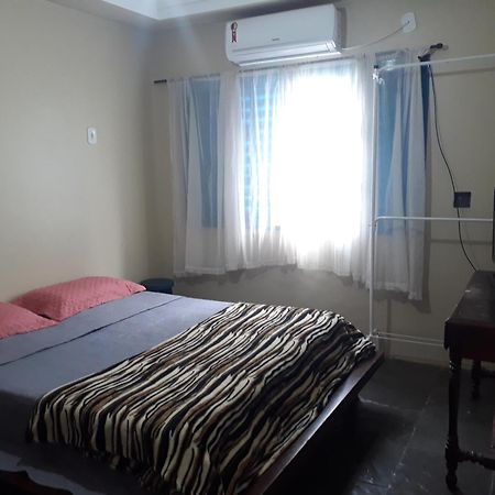 Ceu Do Mato - Hospedagem Domiciliar Dourados Room photo